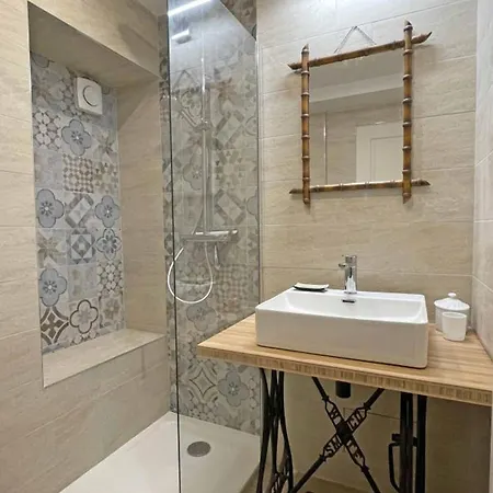 Holiday home Renovee, Animaux Acceptes, Wifi - Fr-1-497-195 La Roberie